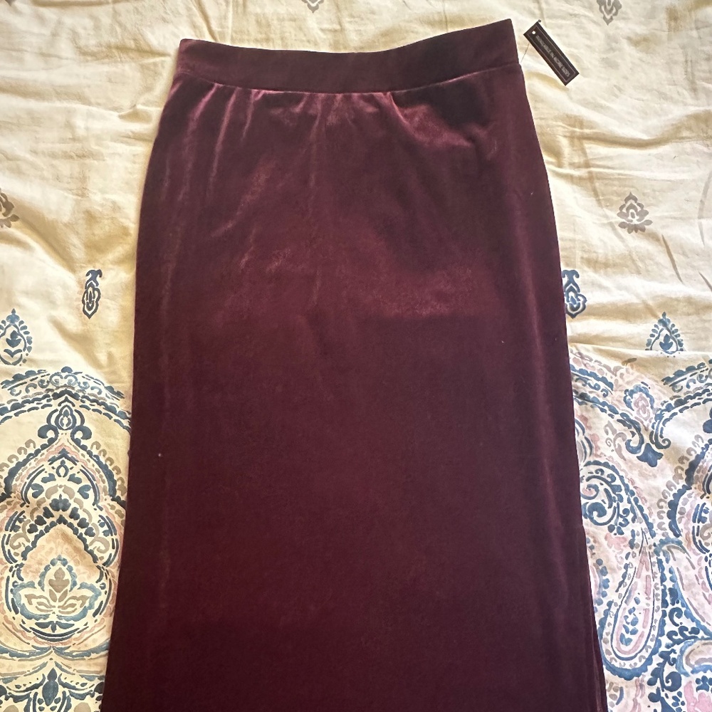 Halogen burgundy midi skirt size XS